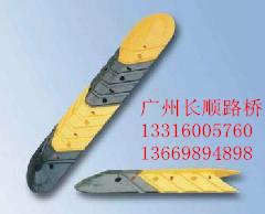 哪有生產(chǎn)減速帶的圖片