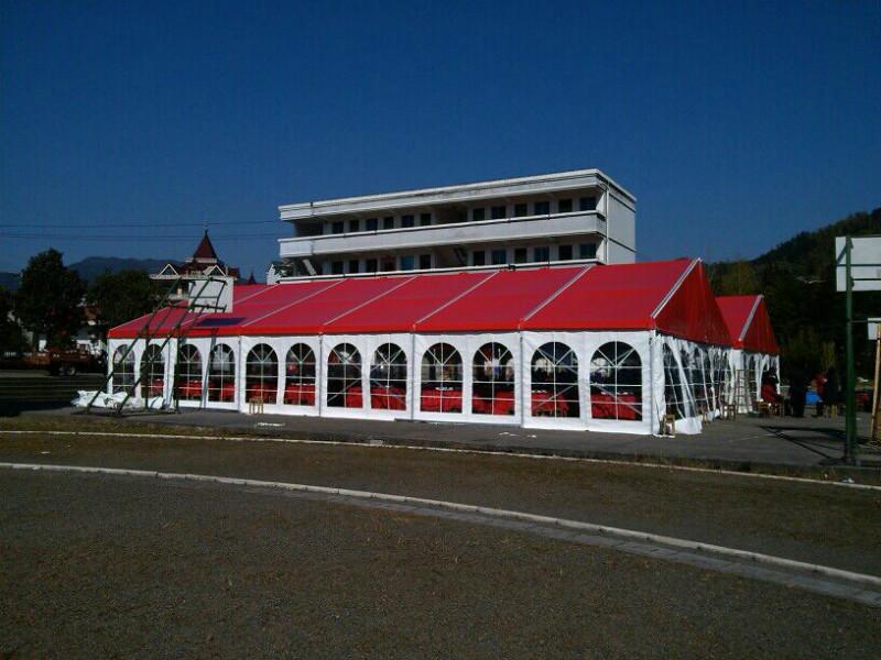 供應(yīng)應(yīng)店街鋼棚移動(dòng)臨時(shí)篷房喜酒大棚租