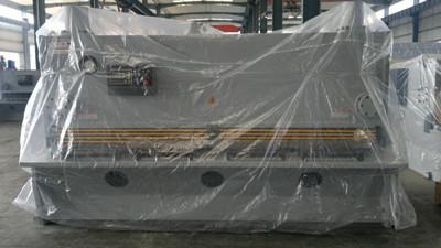 QC11K-12×2500液壓數(shù)控剪板機(jī) 閘式剪板機(jī) 江西剪板機(jī)