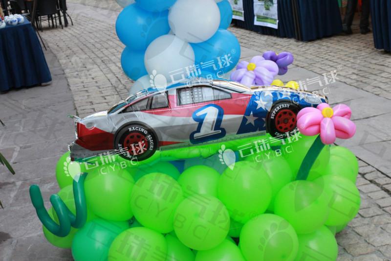 魔術(shù)氣球汽車造型氣球賽車圖片