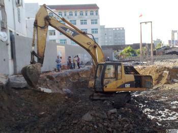 云南大理地區(qū)卡特挖機(jī)專(zhuān)業(yè)維修圖片