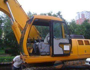 云南文山現(xiàn)代挖掘機(jī)維修站圖片