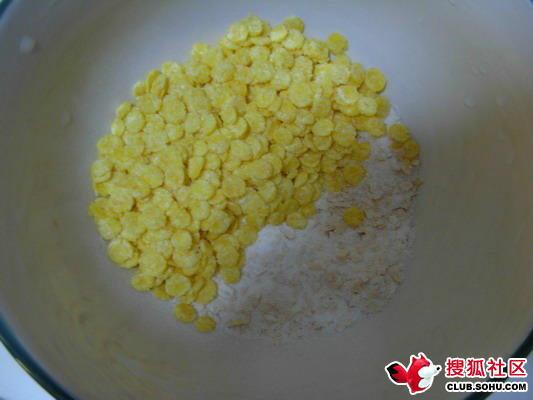 供應(yīng)山東雙螺桿膨化機(jī)玉米片加工設(shè)備