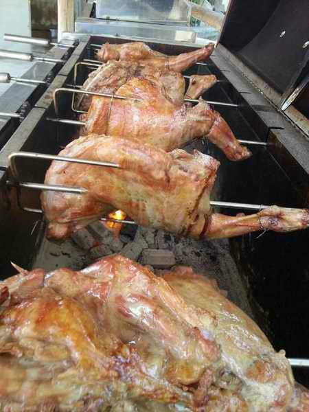 炭火烤羊腿/烤羊排培訓(xùn)深圳創(chuàng)富專業(yè)烤羊腿/烤羊排技術(shù)培訓(xùn)中心