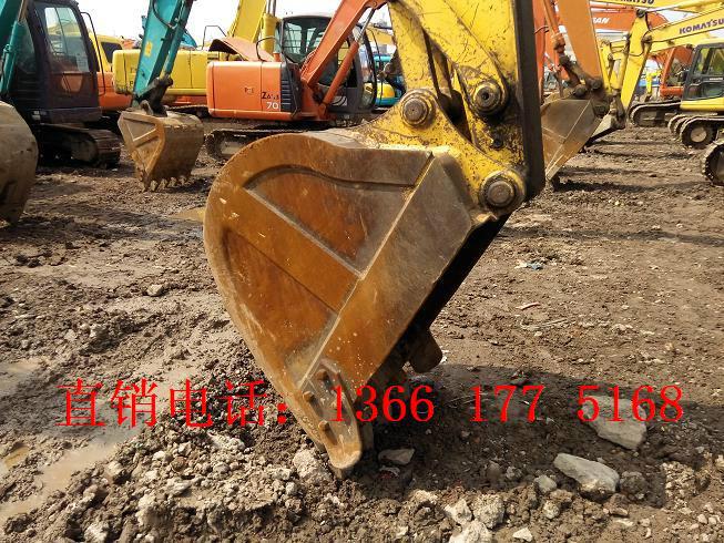 供應(yīng)小松130-7二手挖掘機(jī)