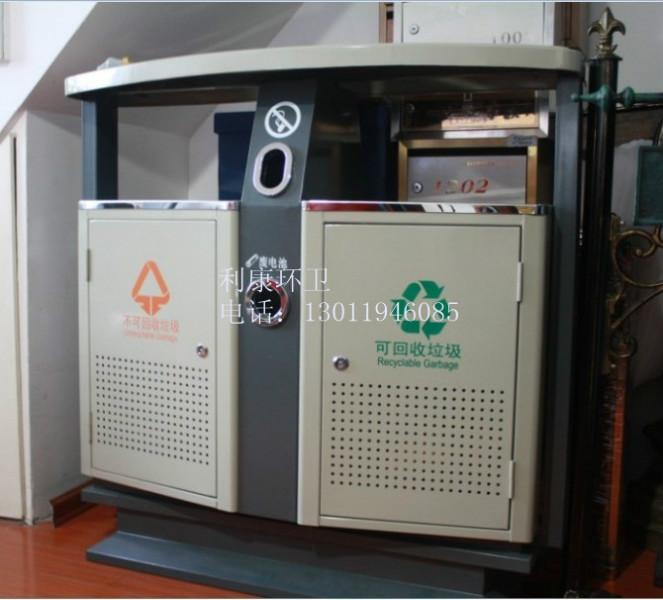 供應(yīng)小區(qū)垃圾箱材質(zhì)加厚1.2cm