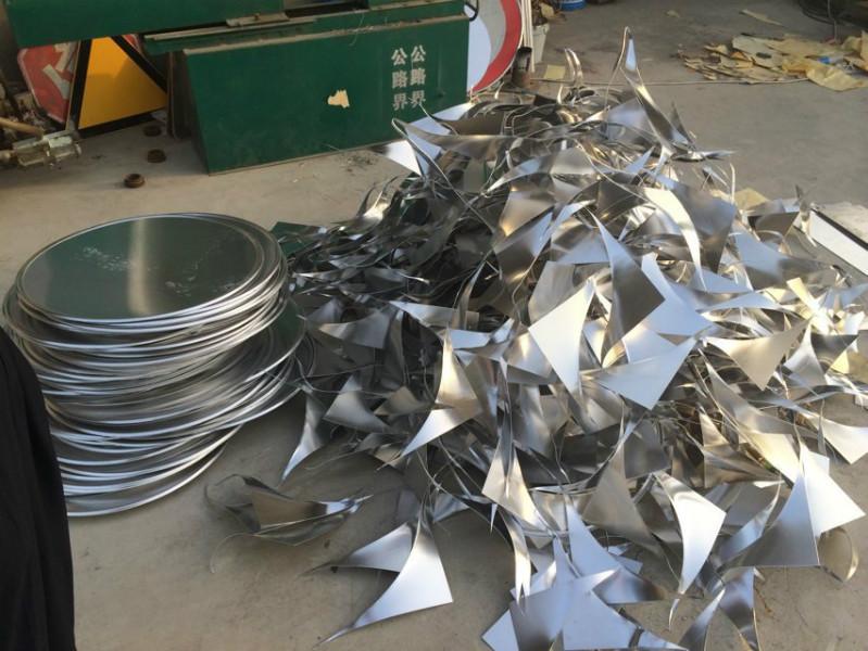 供應(yīng)用于反光標(biāo)牌的圓牌，三角牌