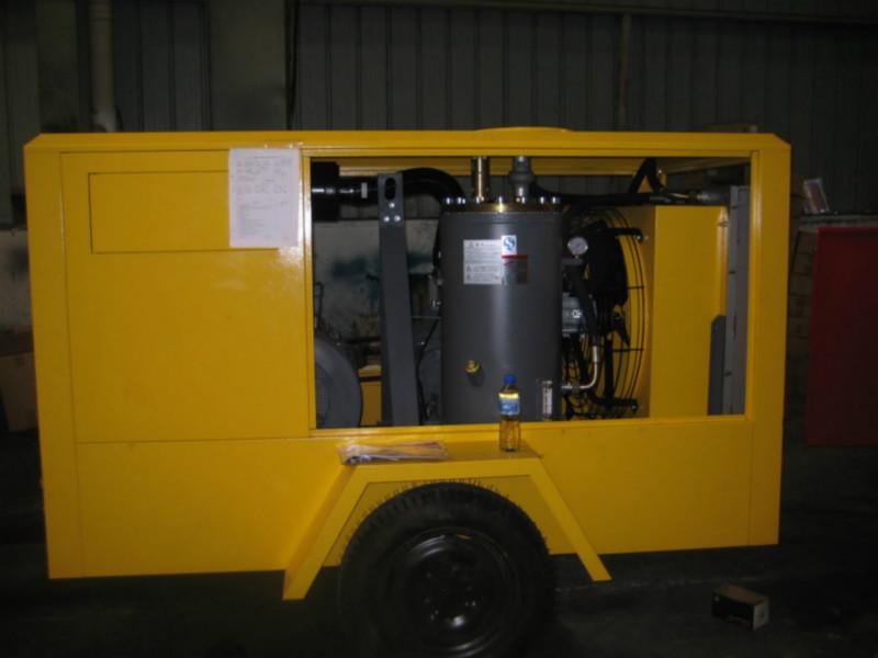 廠(chǎng)家直銷(xiāo)開(kāi)山空壓機(jī)螺桿機(jī)圖片