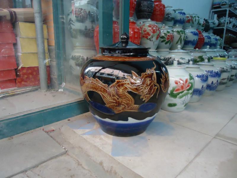 供應(yīng)景德鎮(zhèn)陶瓷酒壇定做批發(fā)