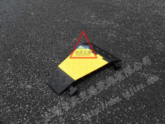 供應(yīng)合肥演出壓線(xiàn)槽福州橡膠布線(xiàn)板