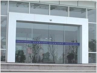 供應兩翼平開玻璃感應門