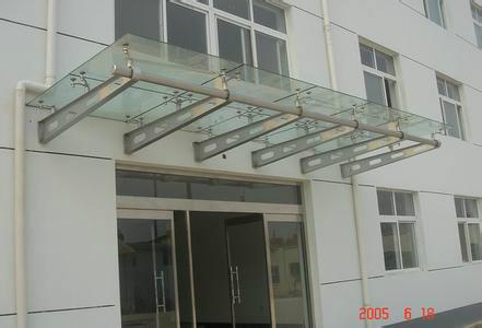 供應(yīng)專業(yè)定做與設(shè)計陜西西安玻璃雨棚