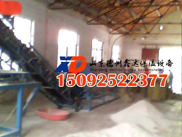 供應(yīng)廠家供應(yīng)復(fù)合水泥發(fā)泡保溫板設(shè)備