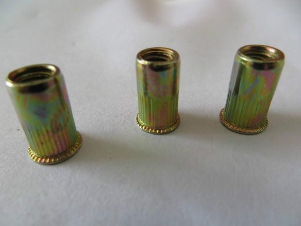 廠家供應(yīng)小沉頭拉鉚螺母,批發(fā)GB17880.3小頭鉚螺母，小邊鉚螺母