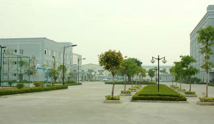 供應氨基酸潔面乳廠家洗面奶散裝生產  竹炭洗面奶