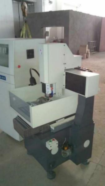 供應電子連接器雕刻機找常州神匠數(shù)控