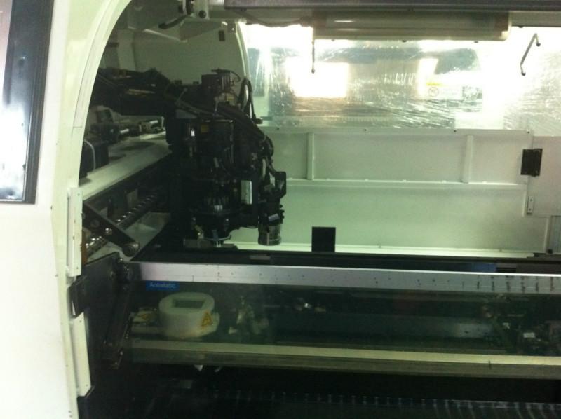 供應(yīng)富士中速貼片機(jī)XP142E