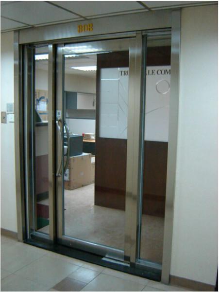 佛山不銹鋼防火玻璃門(mén)生產(chǎn)廠家  豪華不銹鋼門(mén)  不銹鋼門(mén)廠家