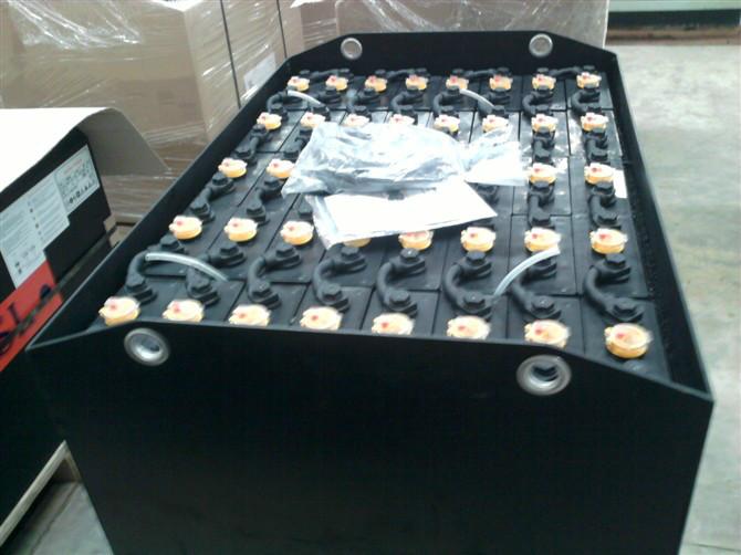 供應(yīng)蘇州市柳工電動叉車電瓶