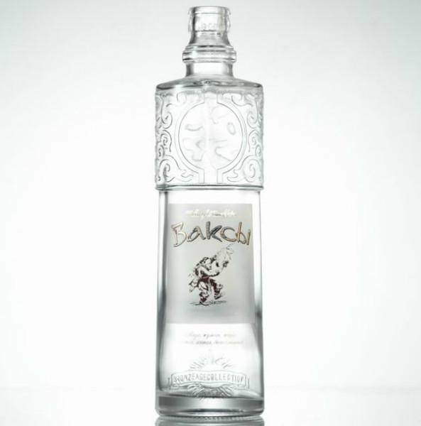 供應(yīng)四川水晶料玻璃酒瓶