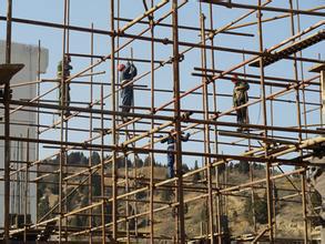 供應(yīng)石家莊鋼管扣件外架承包*，石家莊外架包工包料擁有工人百余人