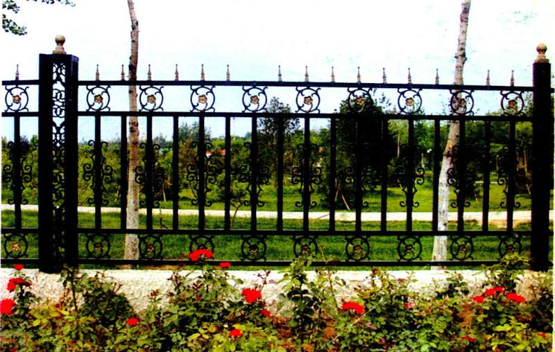 供應(yīng)鐵藝加工廠