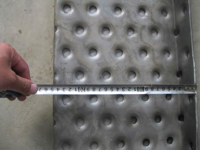 供應防滑腳踏板 圓孔防滑板 樓梯踏板