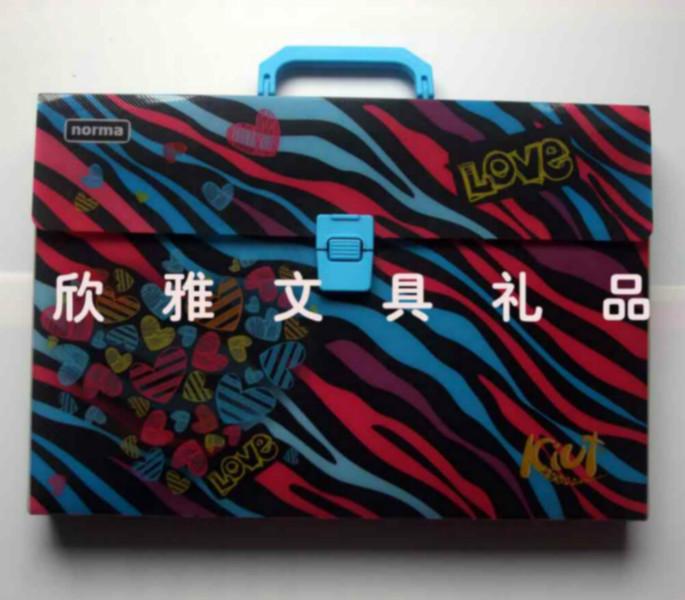 供應(yīng)定做pp手提*盒*包