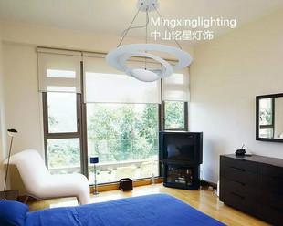 現(xiàn)代簡約旋轉(zhuǎn)回旋吊燈藝術(shù)創(chuàng)意吊燈圖片