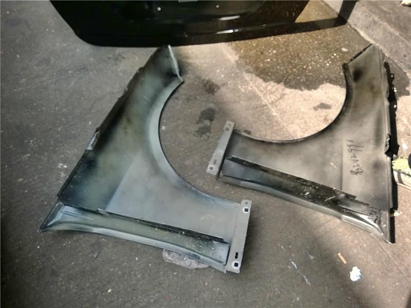 供應奔馳212前葉子板，奔馳212葉子板價格，212翼子板 改裝