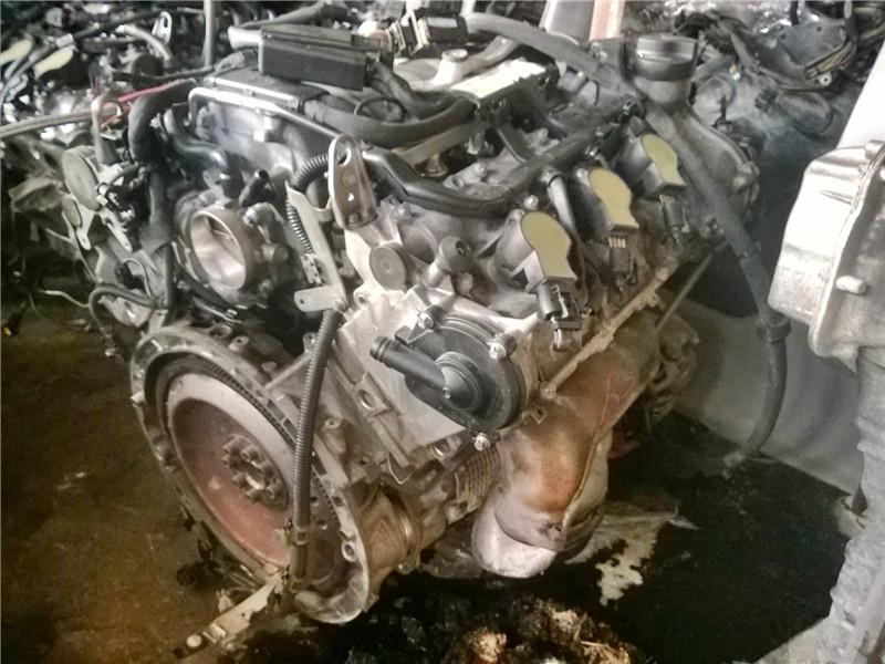 奔馳272發(fā)動(dòng)機(jī)總成圖片