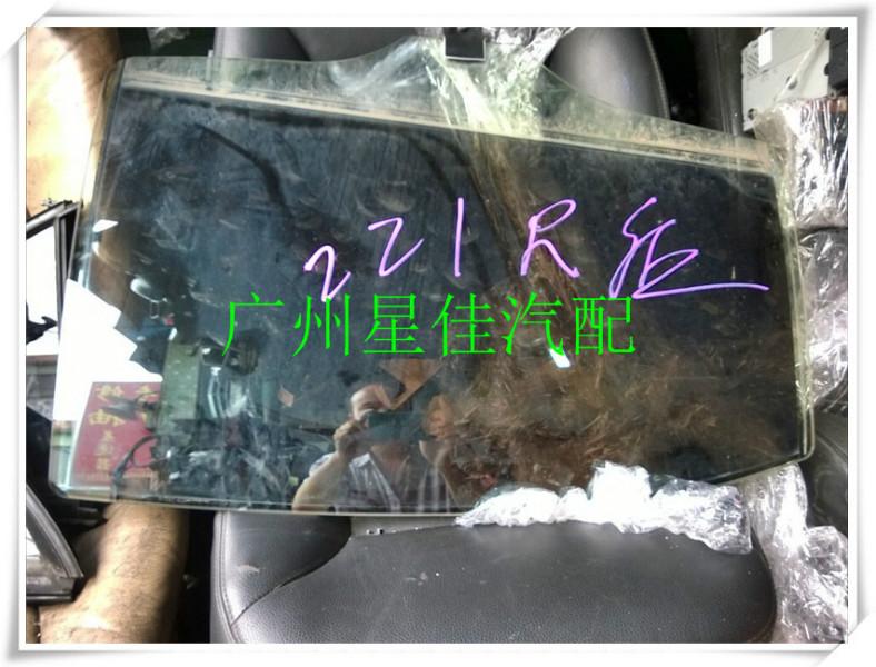 奔馳S級221后車門玻璃雙層隔層圖片