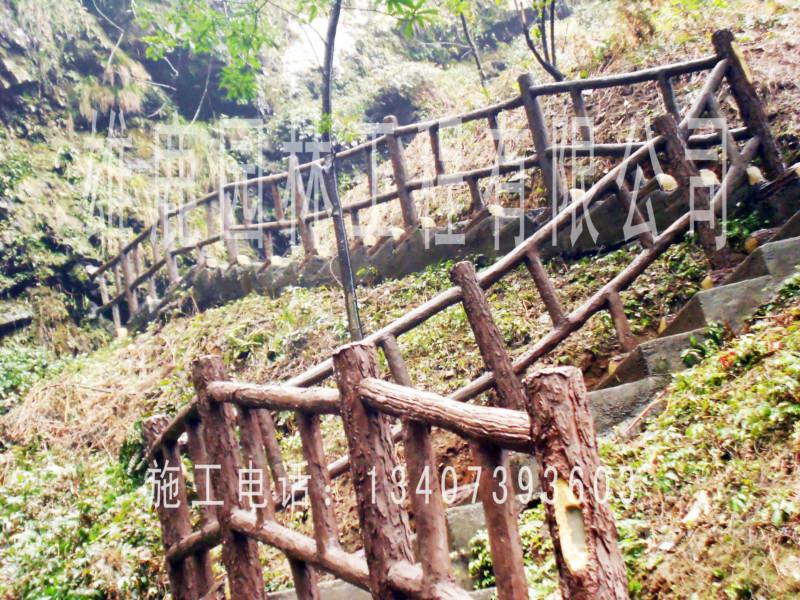 仿真榕樹施工，廣西仿真榕樹施工報價，廣西專業(yè)仿真榕樹施工