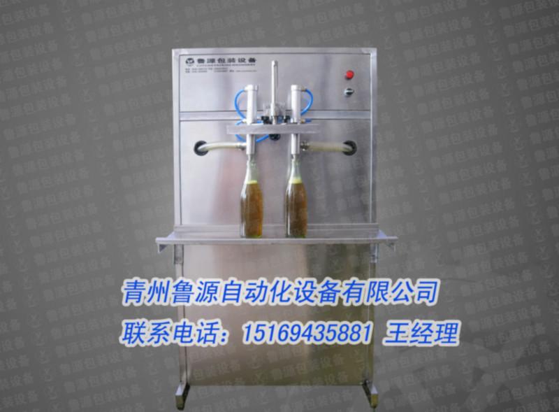 供應(yīng)濰坊青州半自動(dòng)食用油灌裝設(shè)備廠家 濰坊半自動(dòng)食用油灌裝機(jī) 半自動(dòng)食用油灌裝機(jī)廠家 青州半自動(dòng)食用油灌裝機(jī)