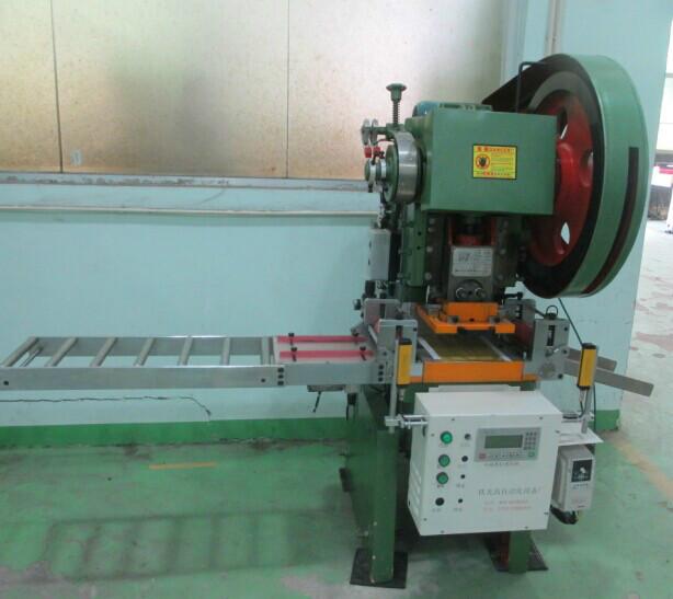 供應(yīng)開(kāi)關(guān)保護(hù)膜印刷膠貼模切機(jī)