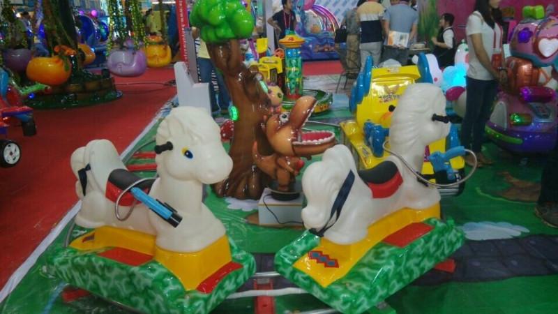 供應(yīng)河北哪有賣質(zhì)量好的軌道小火車的？