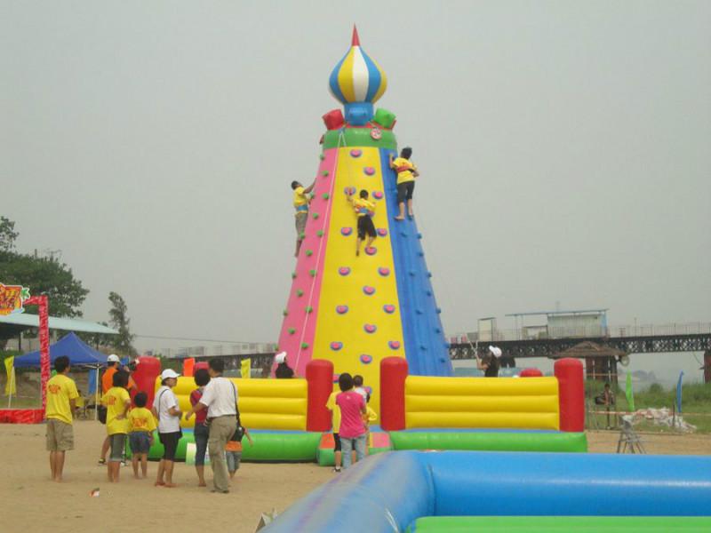 成都兒童充氣器材出租 充氣城堡、充氣攀巖、充氣沙池等等