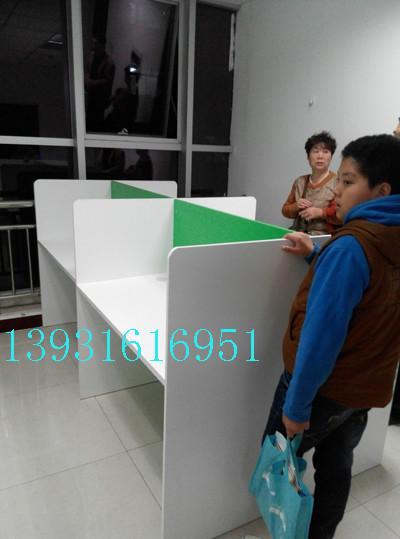 優(yōu)勝專用一對一培訓(xùn)桌圖片