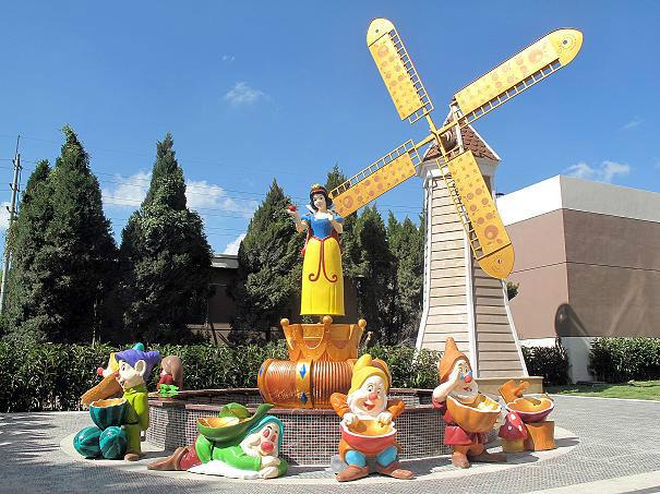 上海校園裝飾雕塑不銹鋼雕塑圖片