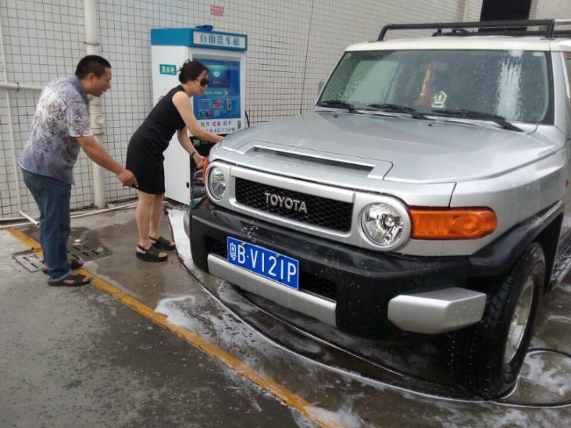 供應用于商用洗車的清洗汽車設備生產(chǎn)廠家自主研發(fā)刷卡投幣微信支付自助洗車設備供應小區(qū)物業(yè)加油站加氣站自助洗車設備制造商