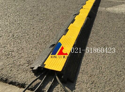 供應(yīng)地面過線板地面鋪線過線板過線板