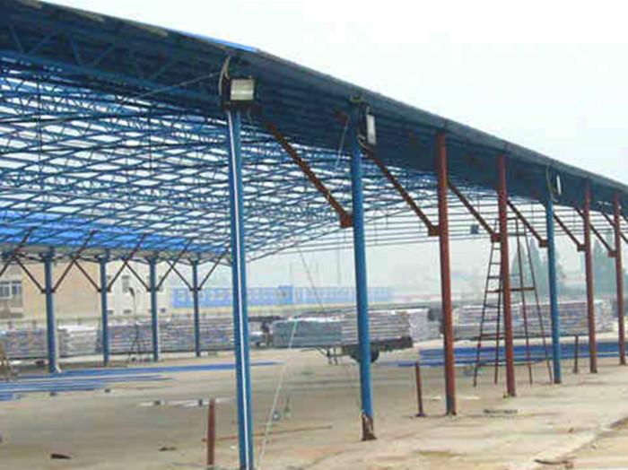小型鋼結(jié)構(gòu)廠房圖片