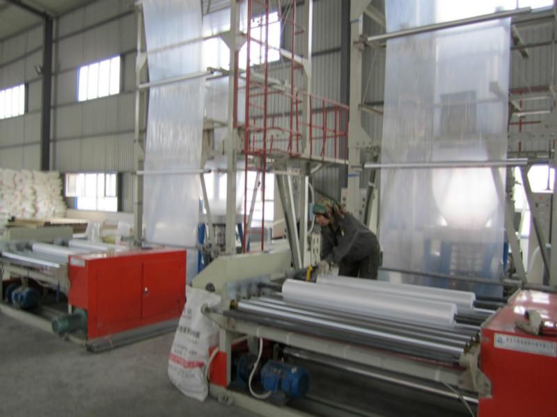 供應(yīng)FM多層共擠塑料大棚膜土工膜機(jī)組