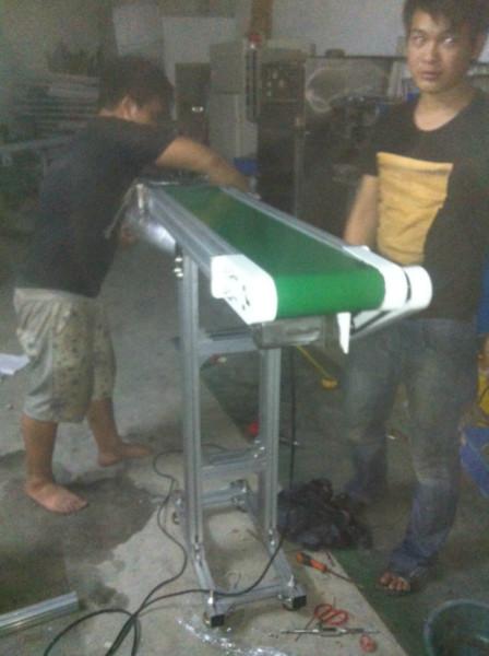 供應全自動送料拉料高頻熱合機