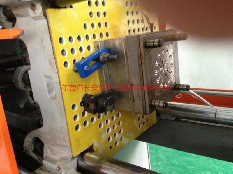 供應(yīng)二手塑料射出成型機(jī)