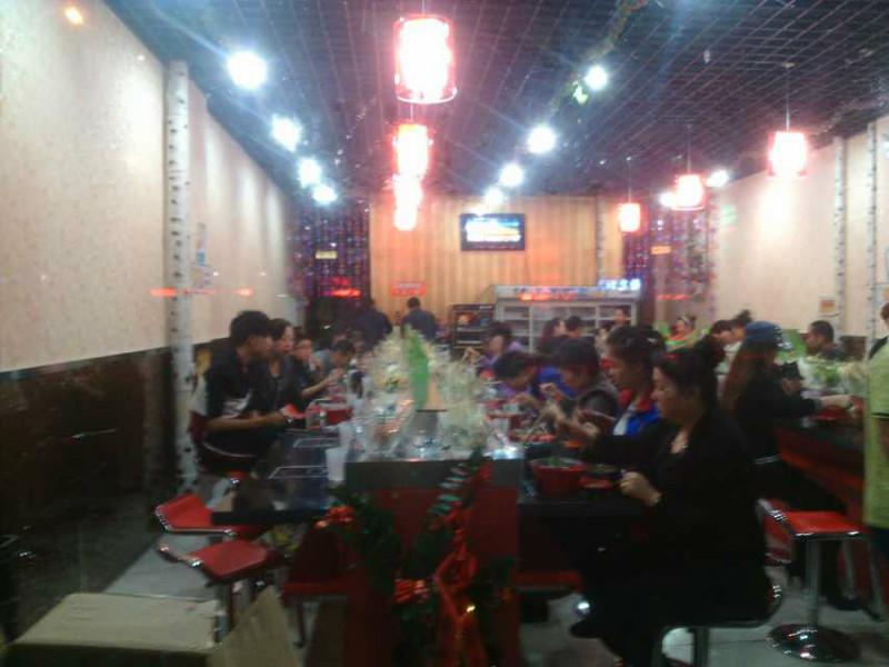 供應(yīng)特賣(mài)石家莊自助回轉(zhuǎn)火鍋設(shè)備，小火鍋設(shè)備