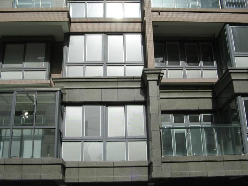 遼寧吉林黑龍江電動(dòng)百葉玻璃圖片