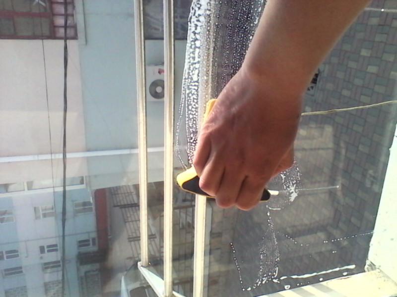 供應(yīng)年前擦窗保潔找創(chuàng)潔13678897573