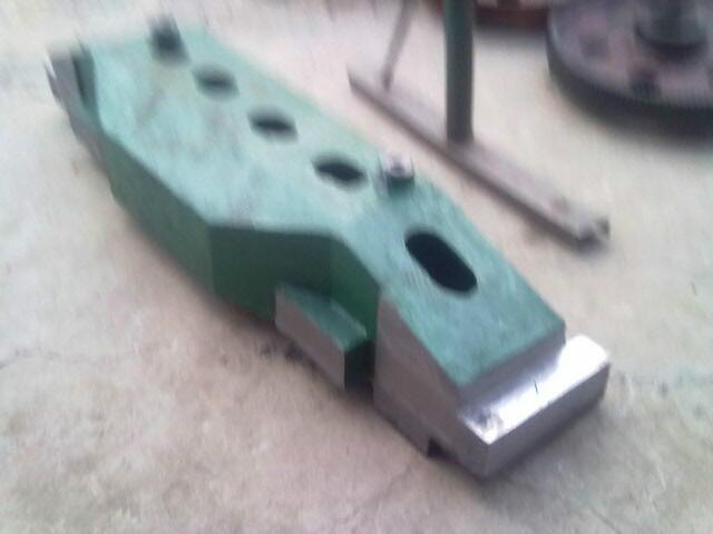 供應(yīng)機械剪板機Q11-8X2500上刀架