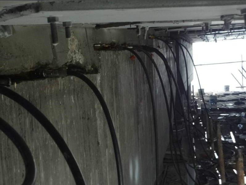 供應(yīng)防撞墻切割繩鋸切割橋梁繩鋸切割機(jī)